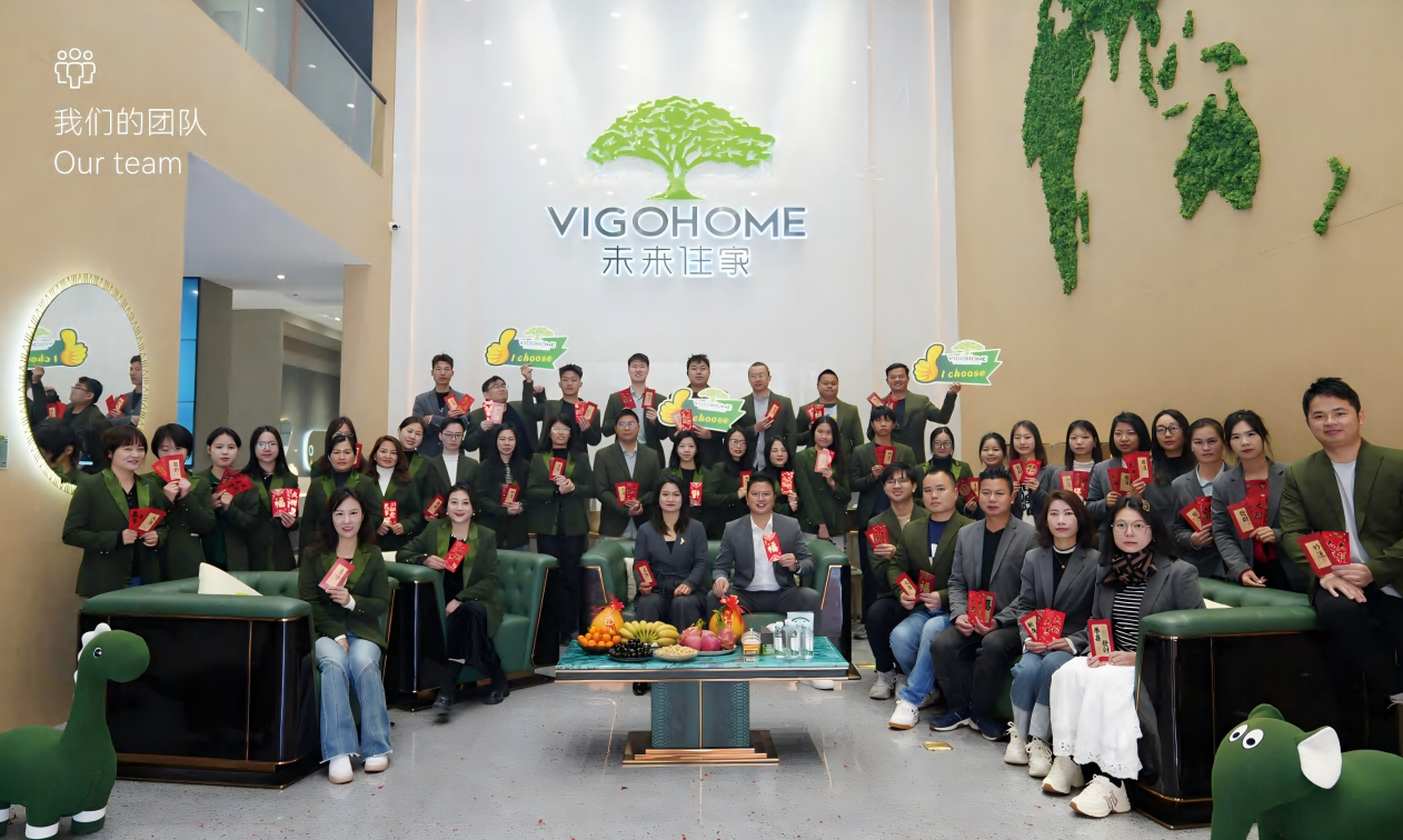 The VIGOHOME team gathered at headquarters