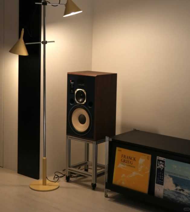 Audio & Video Equipment